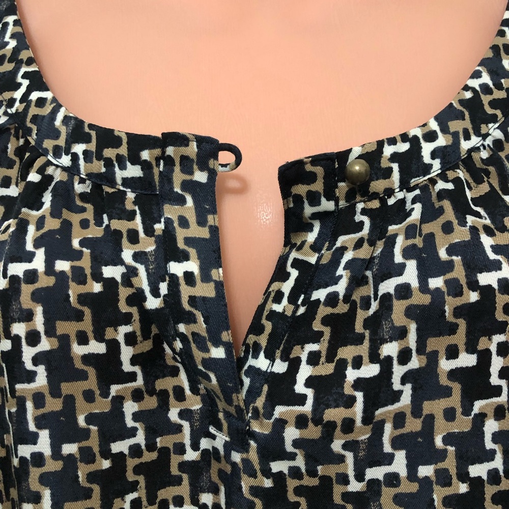 Banana Republic Navy Print Blouse - Picture 3 of 9